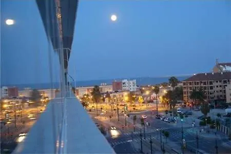 Luxury Penthouse Near Beach/seaview شقة